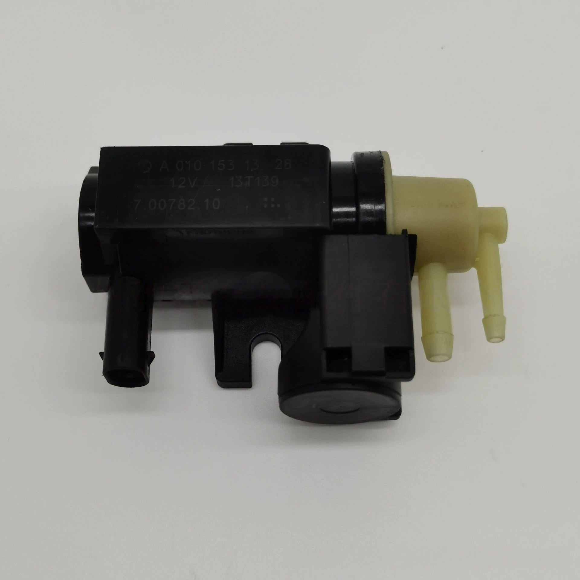Turbocharger Solenoid Valve A0001531800 For Mercedes-Benz W176 A-Class A180 2012-2020