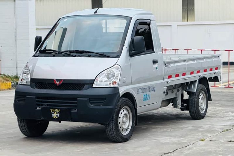 2023 Wuling Rongguang Pickup Truck 1.5L Gasoline Left-Hand Drive Single Cab Low Price, Large Cargo Bed High Value Used Vehicle Exported to Africa