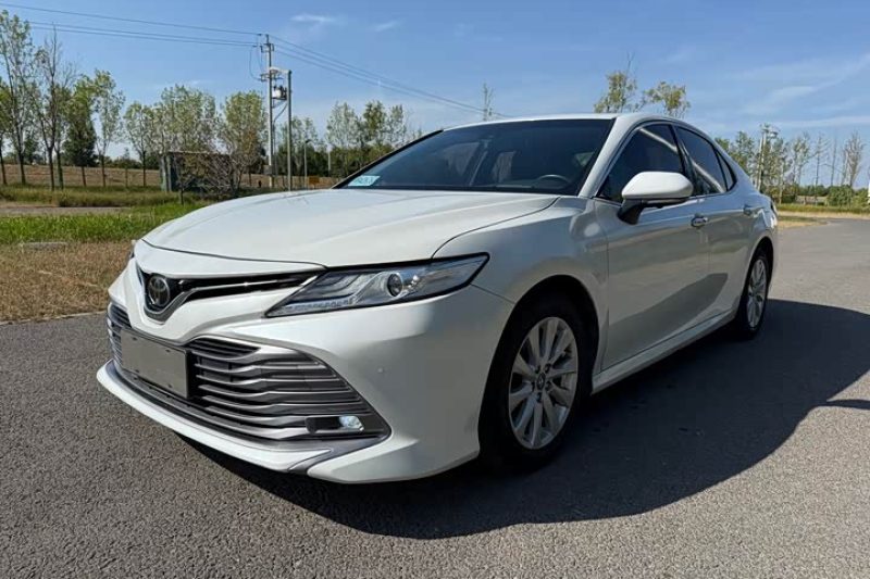 2018 Camry 2.0G Luxury Edition, low fuel consumption, gasoline, left-hand drive, low price, suitable for African road conditions, preferred choice for compliant used car export