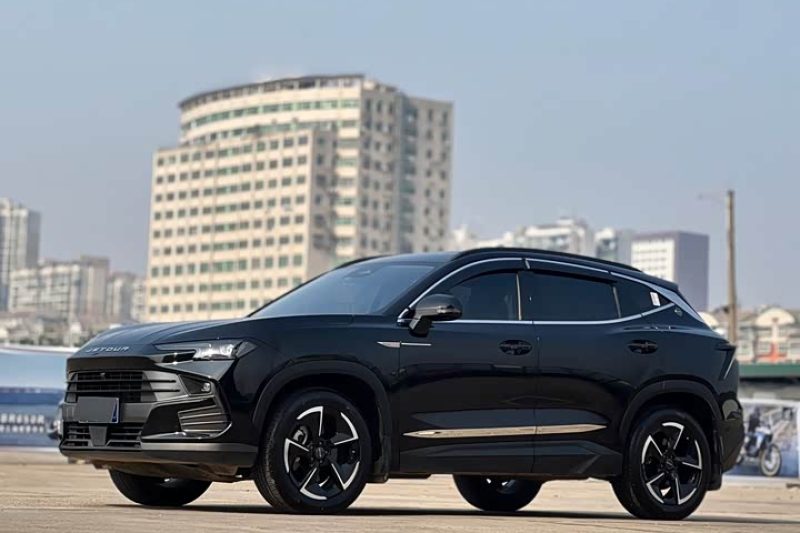 2025 Jetour DaSheng 1.5T Просторный салон Панорамная крыша Низкий пробег Предпочтительный экспортный подержанный автомобиль