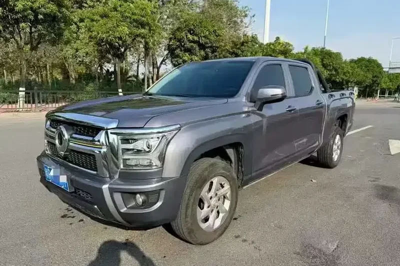 Used 2023 Jingang Pao 2.0T Automatic Gas 2WD Elite Pickup Truck with Standard Cargo Box and Reliable Performance