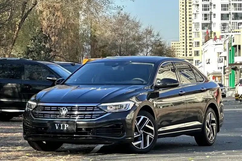 Подержанный автомобиль Volkswagen Sagitar 2023 300TSI DSG Beyond Edition китайского производства по конкурентоспособной цене, готовый к экспорту. Подержанные автомобили на продажу.