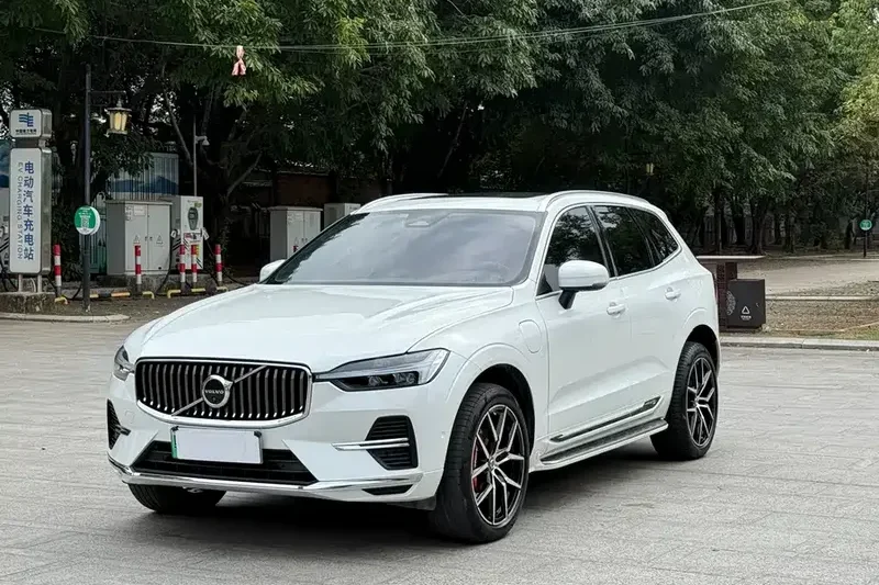 Used 2022 Volvo XC60 T8 Recharge AWD Ultimate SUV Electrifying Performance and Exquisite Scandinavian Luxury