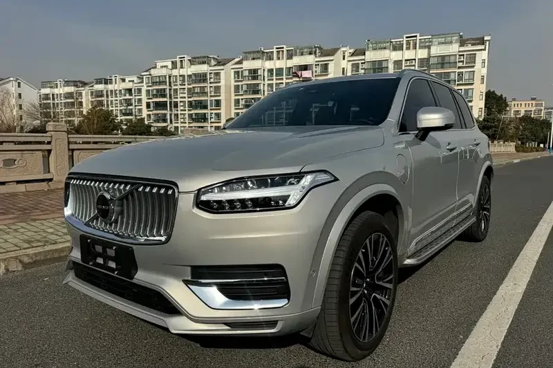 Подержанный 2023 Volvo XC90 T8 Recharge AWD Ultimate 7-местный внедорожник с электрической мощностью 455 л.с. и дальностью хода 84 км CLTC Pure Electric