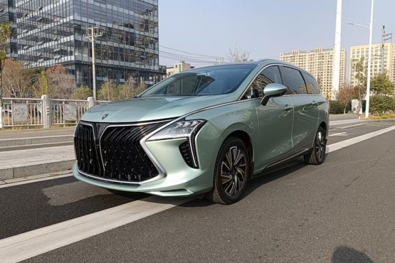 2022 Fengxing Yacht 1.5T DCT Spacious 7-Seater MPV with Ventilated & Heated Seats Smart Driving Features, Panoramic Sunroof Export-Certified Pre-Owned Vehicle